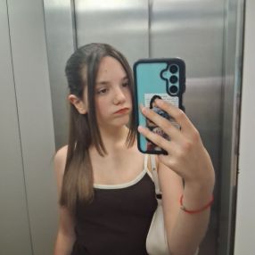 Eva, Niñera o canguro en Cehegín