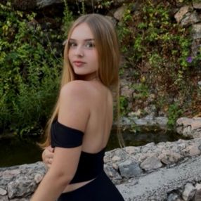 Luciana, Niñera o canguro en Torre del Mar