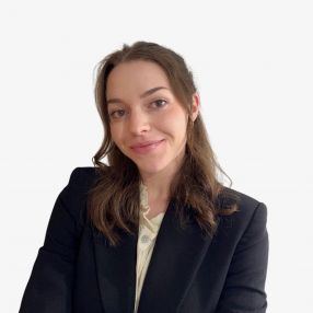 Claudia, Niñera o canguro en Caleta de Vélez