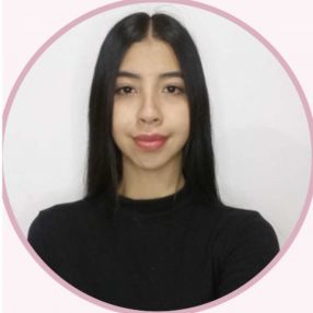 Lina Marcela, Niñera o canguro en A Laracha