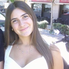 Marina, Babysitter in Masquefa