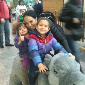 Eva, Babysitter in Olivares