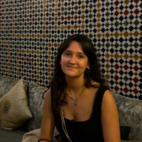 Enara, Babysitter in Azpeitia