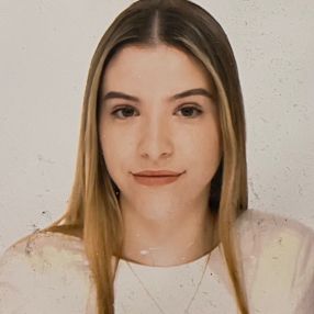 Nuria, Babysitter in Alcácer