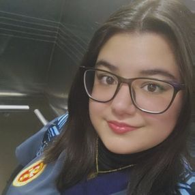 Mariangel, Babysitter in Lalín