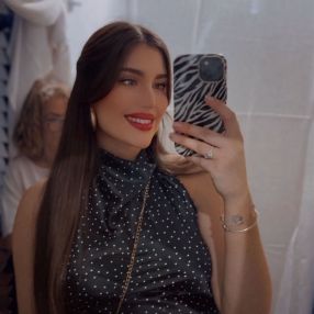 Laura, Niñera o canguro en Los Barrios