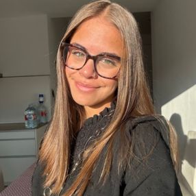 Nuria, Babysitter in Oia