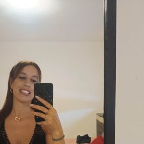 Nagore, Niñera o canguro en Viladecans