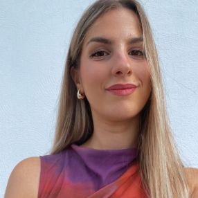 Sara, Niñera o canguro en Colindres