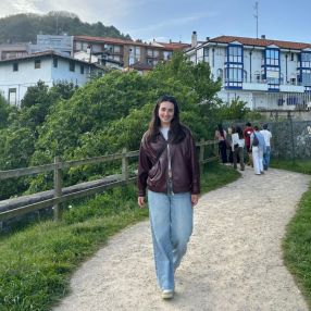 Ane, Niñera o canguro en Lasarte-Oria
