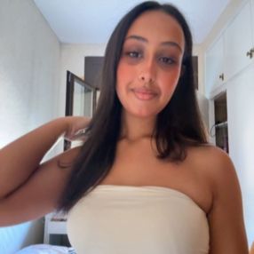 Kenza, Babysitter in Quart