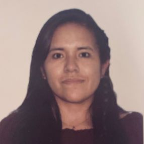 Abril, Babysitter in Algeciras