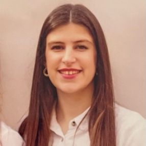 Celia, Niñera o canguro en La Algaba