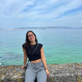Elena, Babysitter in Oia