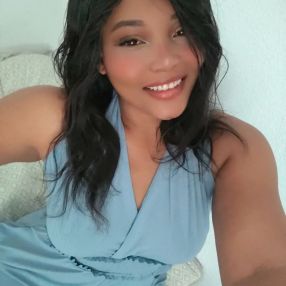 Diana Carolina, Niñera o canguro en Alcira