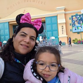 Mary, Familia en Alovera