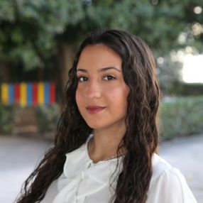 Laura, Niñera o canguro en Burjassot