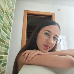 Irene, Niñera o canguro en Puebla de Vallbona