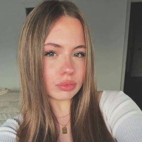 Dafne, Niñera o canguro en Rafelbuñol