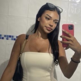 Camila, Niñera o canguro en la Nucia