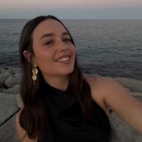 Andrea, Niñera o canguro en Santiponce