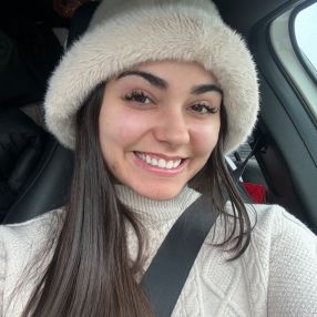 Emily, Niñera o canguro en Calldetenes