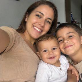 Hele, Family in León
