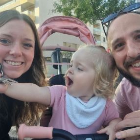 Victoria, Family in Badalona