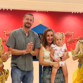 Alba, Familia en Navalcarnero