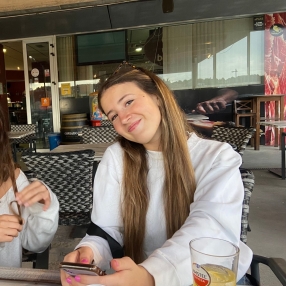 Laura, Niñera o canguro en Paracuellos de Jarama