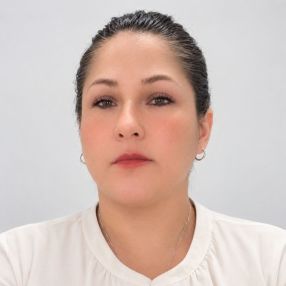 Jenny, Niñera o canguro en Atarfe