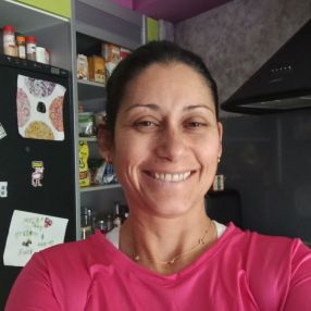 Alexandra, Niñera o canguro en Ripoll