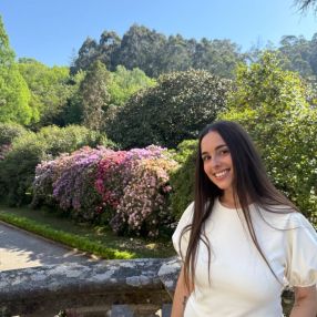 Laura, Niñera o canguro en Vilanova de Arousa