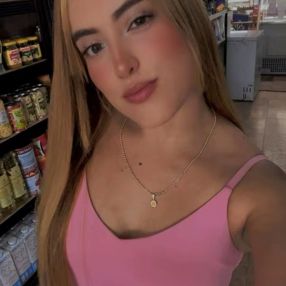 Adriana, Babysitter in Cantillana