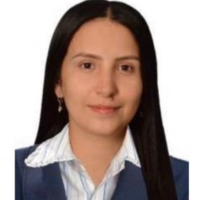 Yenny Andrea, Niñera o canguro en Benalmádena