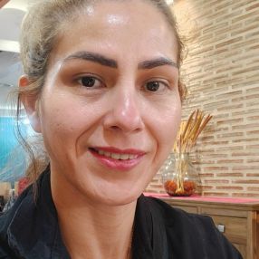 Fernanda, Niñera o canguro en Puzol