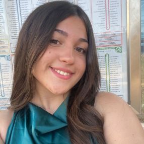 Helena, Niñera o canguro en Sotillo de la Adrada