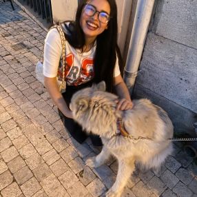 Doua, Niñera o canguro en Almazán