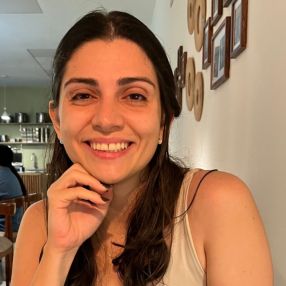 Valeria, Niñera o canguro en Vista de los Ángeles-Rumina