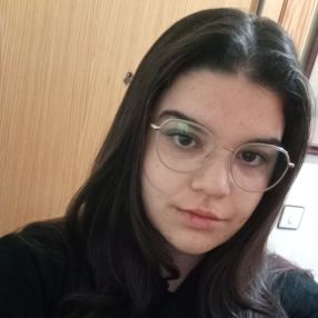 Valeria, Niñera o canguro en Chiva