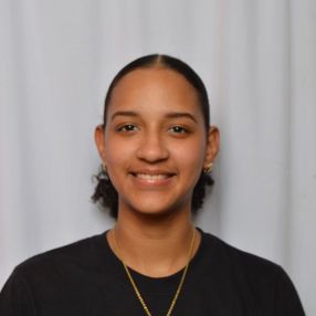 Desiree, Niñera o canguro en Traña-Matiena