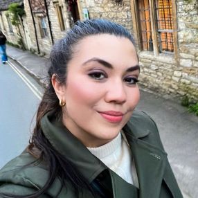 Alexandra, Niñera o canguro en Elda