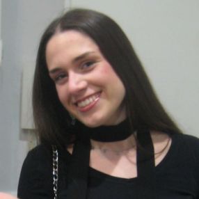 Sara, Niñera o canguro en Moncófar