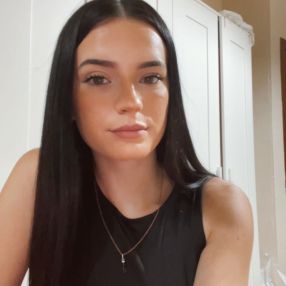 Claudia, Niñera o canguro en Las Pajanosas