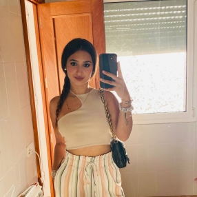 Koraima, Niñera o canguro en Albinyana