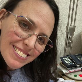 Maria del carmen, Niñera o canguro en Arahal