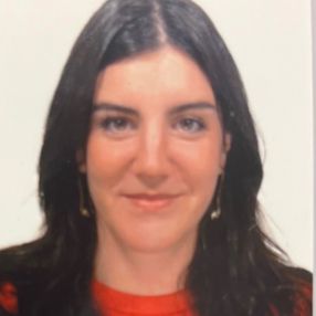 Lucia, Niñera o canguro en Cadrete