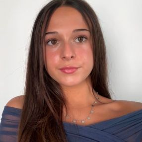 Ainhoa, Niñera o canguro en Daimús