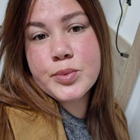 Yanara, Niñera o canguro en Socuéllamos