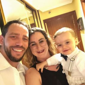 Montserrat, Familia en Salamanca